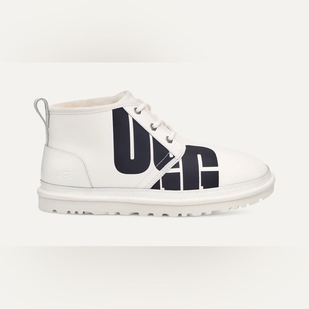 UGG women  Neumel Chopd White Leather Chukka Boots size 8